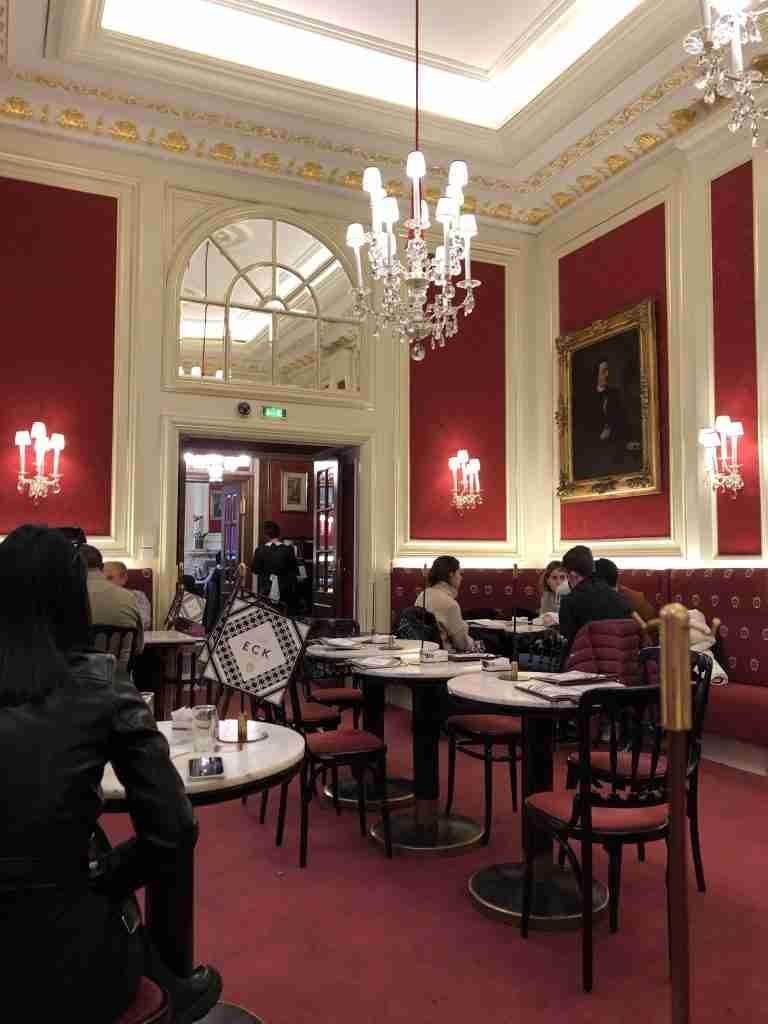 Cosa non perdere a Vienna in un weekend 8 Hotel Sacher