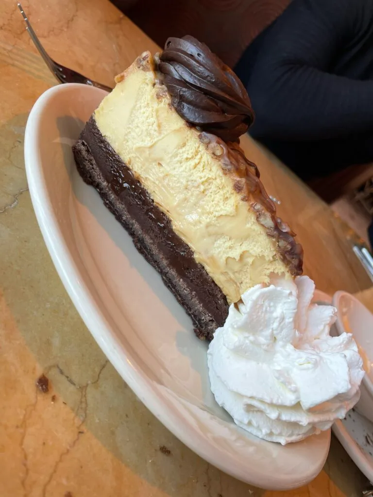 Dallas, l'inarrestabile cuore del Lone Star State 8 Cheesecake